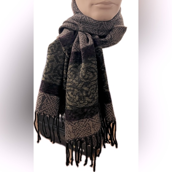 🏴󠁧󠁢󠁳󠁣󠁴󠁿Wool Blend Scarf by Calzeat Celtic Collection | Made in Scotland 15”x61” - Picture 16 of 17